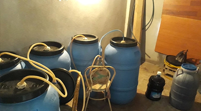 ÇANAKKALE'DE KAÇAK İÇKİ VE UYUŞTURUCU OPERASYONU YAPILDI