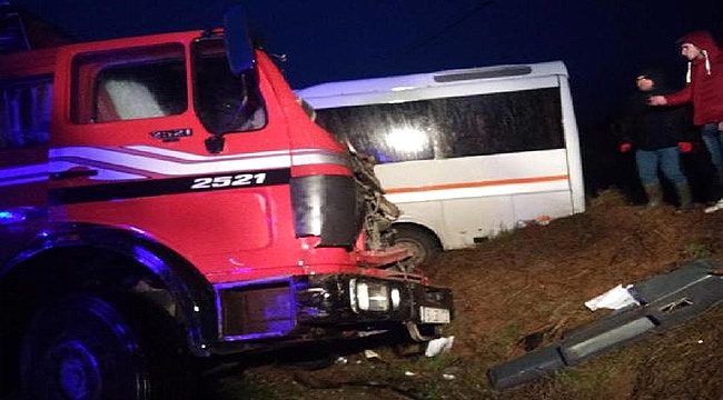 Çanakkale'de trafik kazası: 15 yaralı!