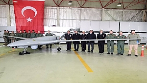 Deniz Kuvvetleri Komutanı Oramiral Özbal, SİHA'ları denetledi