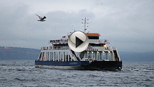 Gökçeada'da feribot seferlerine fırtına engeli
