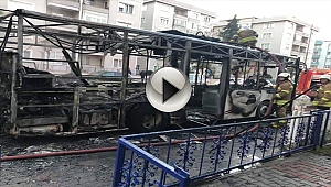 Halk otobüsü alev alev yandı!