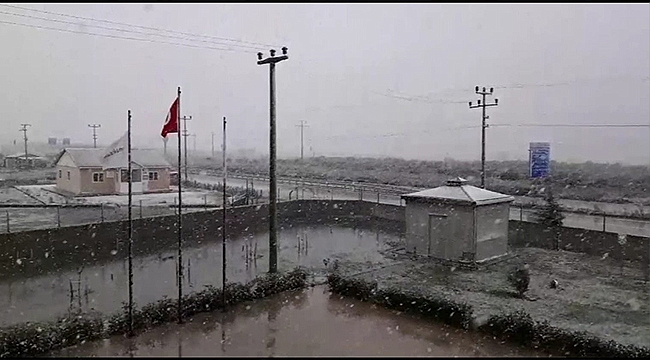 MERKEZDE GÜNEŞ İLÇELERİNDE KAR