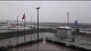 MERKEZDE GÜNEŞ İLÇELERİNDE KAR