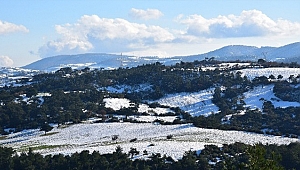 Yüksek kesimlere yağan kar kartpostallık manzaralar oluşturdu