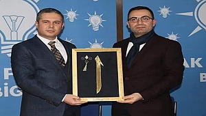 AK PARTİ'DE ÇALIŞMALAR ARALIKSIZ SÜRÜYOR