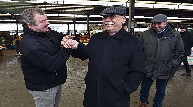 BAŞKAN GÖKHAN CUMA PAZARINI ZİYARET ETTİ