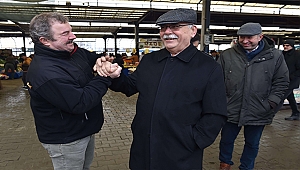 BAŞKAN GÖKHAN CUMA PAZARINI ZİYARET ETTİ