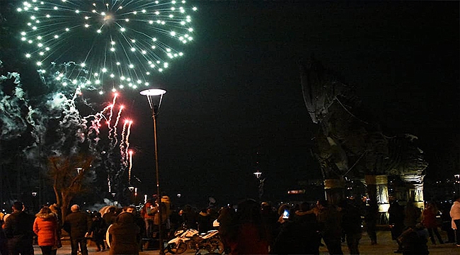 ÇANAKKALE 2019'U COŞKUYLA KARŞILADI
