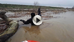 ÇAYA ATLAYAN ADAMI ARAMA ÇALIŞMALARI SÜRÜYOR