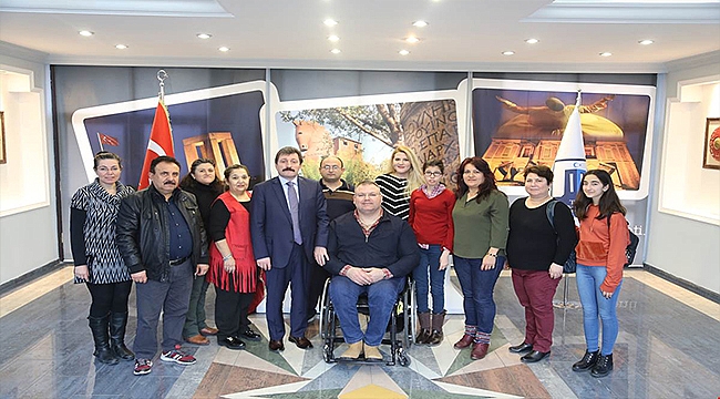 TÜRKİYE SAKATLAR DERNEĞİ ÇANAKKALE ŞUBESİ'NDEN VALİ ORHAN TAVLI'YA ZİYARET