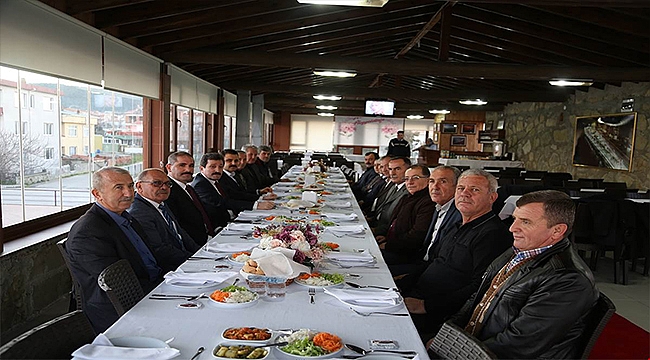 VALİ ORHAN TAVLI, ECEABAT İLÇESİ KÖY MUHTARLARIYLA BİR ARAYA GELDİ