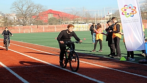 'Var Bu Yetenek Bizde' Projesi Hem Öğretiyor, Hem Eğlendiriyor