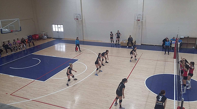 VOLEYBOL GENÇ KIZLAR İL BİRİNCİLİĞİ MÜSABAKALARI BAŞLADI