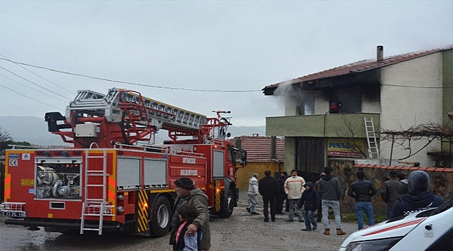 YANAN EV KULLANILMAZ HALE GELDİ