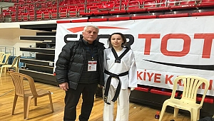 ZEYNEP'TEN YİNE BİR BAŞARI DAHA