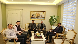 ADALET VE KALKINMA PARTİSİ BOZCAADA İLÇE TEŞKİLATINDAN VALİLİĞE ZİYARET