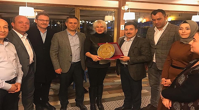 ADAYLARDAN TEŞEKKÜR YEMEĞİ