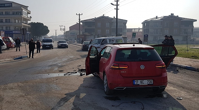 BİGA'DA AYNI ANDA İKİ TRAFİK KAZASI!