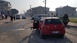 BİGA'DA AYNI ANDA İKİ TRAFİK KAZASI!