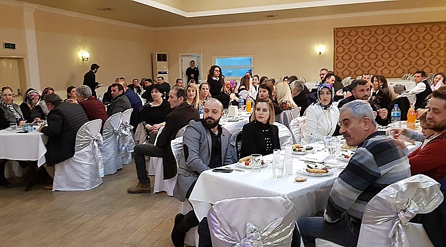 BİGA´DA HAYVAN SEVERLER SOKAK HAYVANLARI İÇİN BİR ARAYA GELDİ
