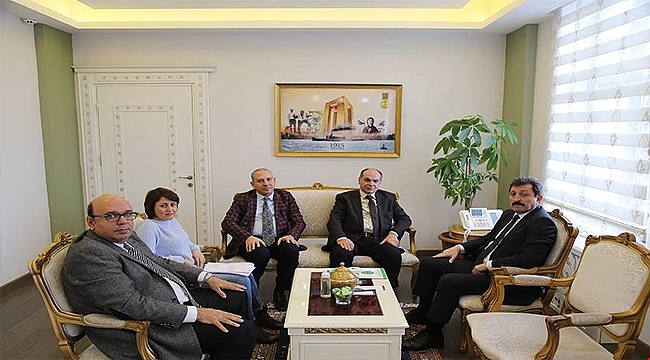 BİGA ORGANİZE SANAYİ BÖLGESİ YÖNETİMİNDEN VALİLİĞE ZİYARET