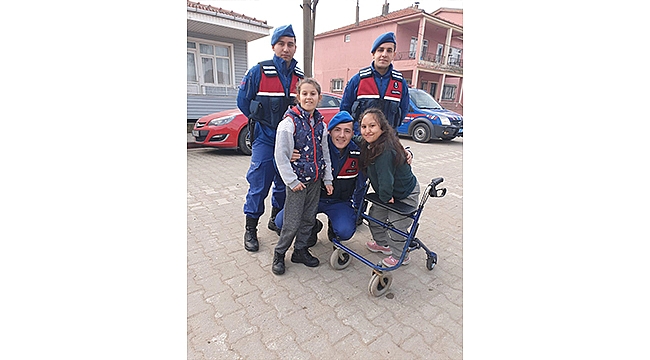 ÇOCUKLARIN HAYALLERİNİ GERÇEKLEŞTİRİYORLAR