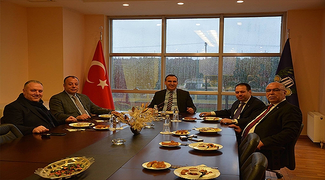 EZİNE KAYMAKAMI'NDAN ÇANAKKALE TİCARET BORSASI'NA ZİYARET