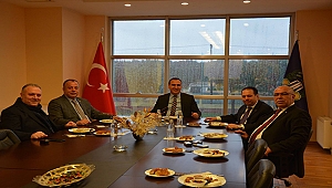 EZİNE KAYMAKAMI'NDAN ÇANAKKALE TİCARET BORSASI'NA ZİYARET