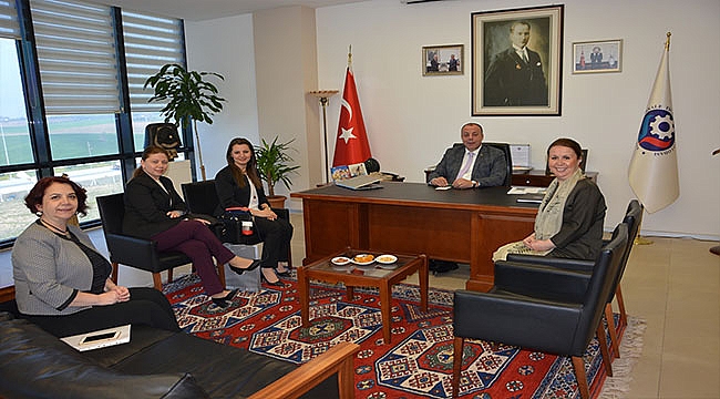 BAHÇEŞEHİR KOLEJİ ÇANAKKALE KAMPÜSÜNDEN ÇTSO YÖNETİM KURULU BAŞKANINA ZİYARET