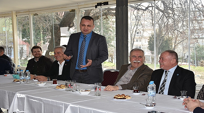 BAŞKAN GÖKHAN KARADENİZLİLER SOSYAL YARDIMLAŞMA DERNEĞİ YÖNETİMİNİ ZİYARET ETTİ