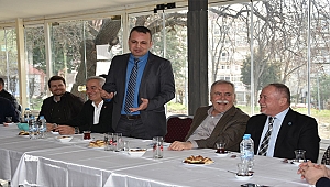 BAŞKAN GÖKHAN KARADENİZLİLER SOSYAL YARDIMLAŞMA DERNEĞİ YÖNETİMİNİ ZİYARET ETTİ