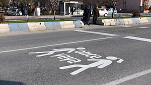 CADDELERDE "ÖNCE YAYA" UYARISI