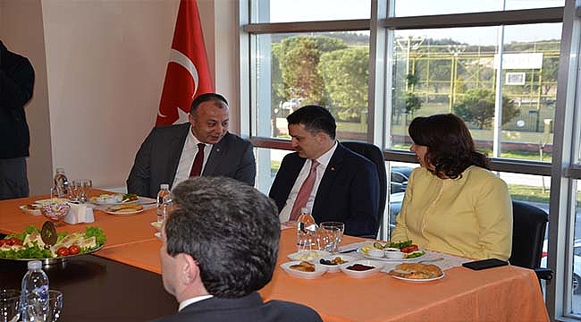 ÇTSO BAŞKANI SELÇUK SEMİZOĞLU TARIM VE ORMAN BAKANI BEKİR PAKDEMİRLİ'NİN ÇANAKKALE PROGRAMINA KATILDI