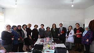EĞİTMEN VE KURSİYER KADINLARIN 8 MART DÜNYA KADINLAR GÜNÜ KUTLANDI
