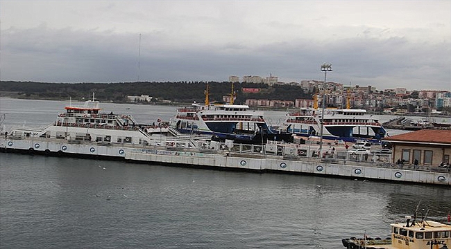 FERİBOT SEFERLERİNE FIRTINA ENGELİ