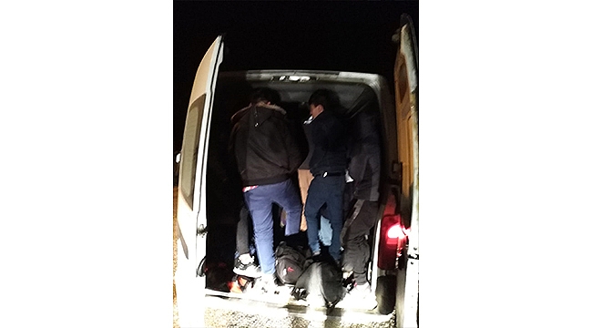 GÖÇMEN KAÇAKÇILIĞINDA 2 TUTUKLAMA