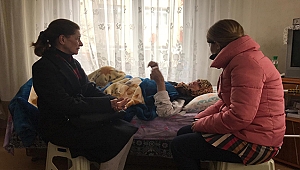 HALE GÖKHAN HASTALARI EVİNDE ZİYARET ETTİ