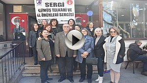 KADINLARDAN BAŞKANA AY YILDIZLI HEDİYE