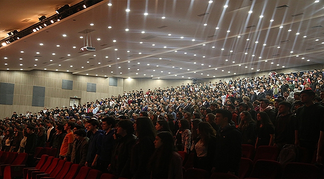 MİLLİ ŞAİRİMİZ MEHMET AKİF ERSOY TÖRENLE ANILDI