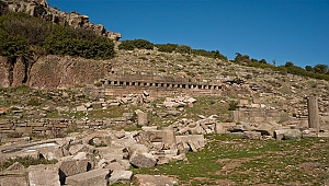 " TROYA, ASSOS, PARİON ÖREN YERLERİ'NDE KAZI SÜRESİ 1 YILA UZATILDI"