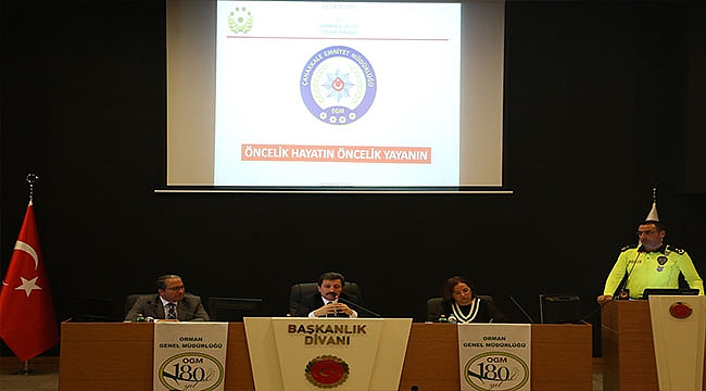 VALİ ORHAN TAVLI, MUHTARLARLA BİR ARAYA GELDİ