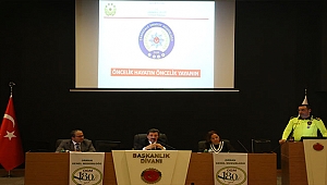 VALİ ORHAN TAVLI, MUHTARLARLA BİR ARAYA GELDİ