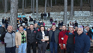 ZİRVEDE ŞEHİTLERİMİZİ ANDILAR