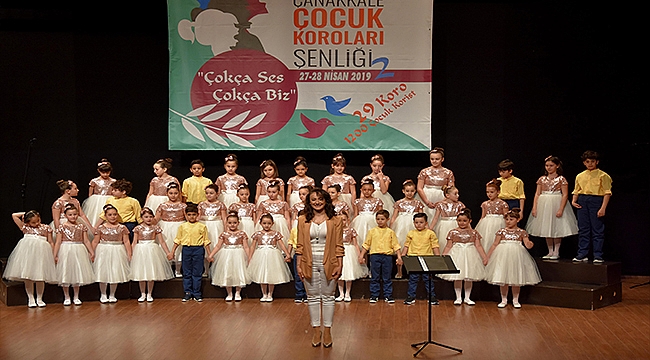 2.ÇANAKKALE ÇOCUK KOROLARI ŞENLİĞİ OLDUKÇA RENKLİ GEÇTİ