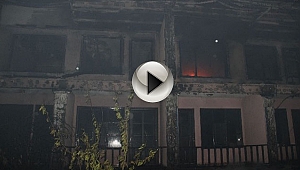 AYVACIK'TA 2 KATLI TURİSTİK OTEL ALEV ALEV YANDI