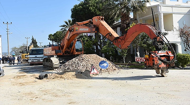 BAŞKAN GÖKHAN, KENTTE YÜRÜTÜLEN ÇALIŞMALARI YERİNDE İNCELEDİ