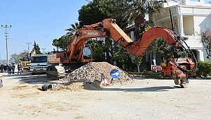 BAŞKAN GÖKHAN, KENTTE YÜRÜTÜLEN ÇALIŞMALARI YERİNDE İNCELEDİ