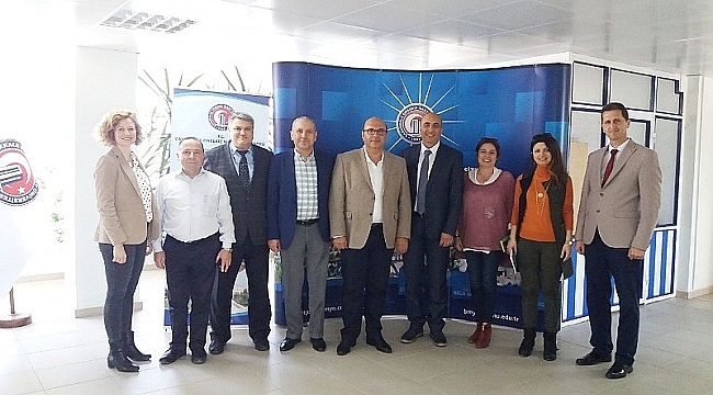 BİGA ORGANİZE SANAYİ BÖLGESİ YÖNETİMİ BİGA MESLEK YÜKSEKOKULUNU ZİYARET ETTİ