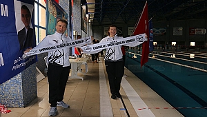 BİRGÜL ERKEN'DEN SU ALTINDA 'HAT TRİCK'