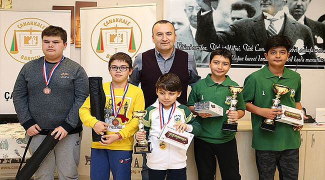 ÇANAKKALE BAROSU 7. GELENEKSEL SATRANÇ TURNUVASI SONUÇLANDI